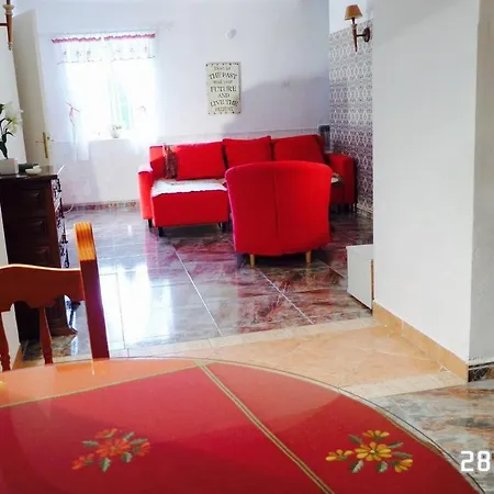 Casa vacanze Immaculate 3-bed House Garden In Santa Catalina