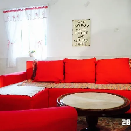 Casa vacanze Immaculate 3-bed House Garden In *