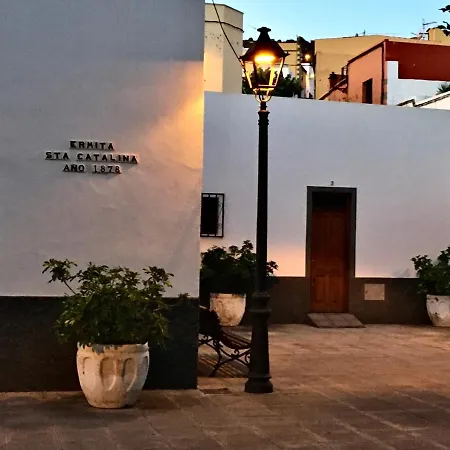 Immaculate 3-bed House Garden In Casa vacanze