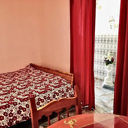 Immaculate 3-bed House Garden In Casa vacanze *