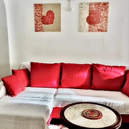 Casa vacanze Immaculate 3-bed House Garden In Santa Catalina